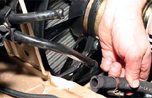 Cнятие радиатора гидроусилителя руля Chevrolet Niva