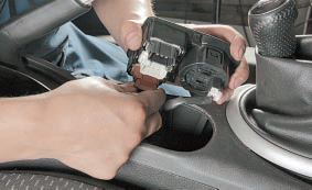Колодка проводов клавиши управления обогревом водительского сиденья Nissan Qashqai
