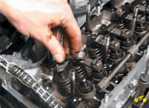 Замена гидроопор рычагов привода клапанов Chevrolet Niva