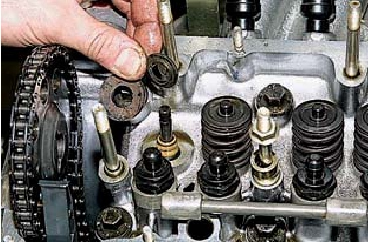 Замена маслосъемных колпачков двигателей Chevrolet Niva