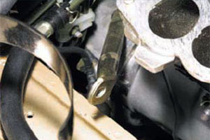 Замена прокладки впускного и выпускного коллектора Chevrolet Niva