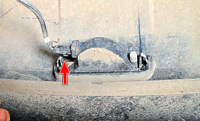 Фиксатор колодки проводов заднего противотуманного фонаря Nissan Qashqai