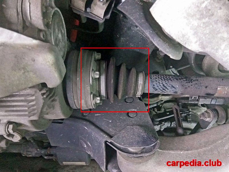Размещение защитного кожуха (пыльника) привода заднего колеса BMW X5 F15