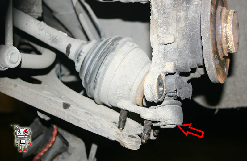 Откручивание шаровой опоры от рычага передней подвески Volkswagen Passat B6 2005-2010