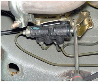 Замена тормозной жидкости с абс. Как прокачать тормоза с абс (ABS): пошаговая инструкция Тормозная жидкость с абс