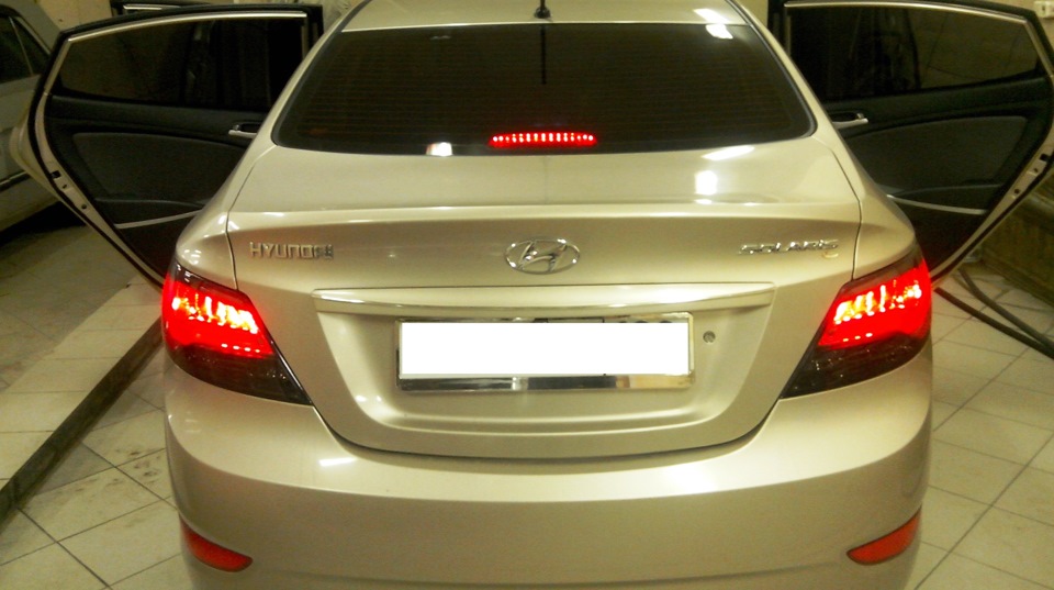 Дополнительный стоп сигнал Hyundai Solaris