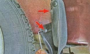Размещение винтов переднего крепления заднего брызговика к кузову Лада Гранта (ВАЗ 2190)