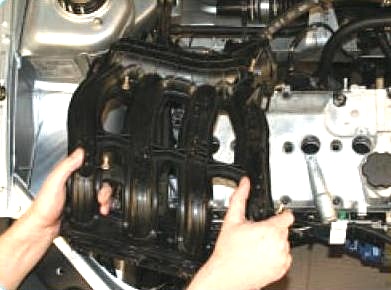 Снятие впускного коллектора двигателя ВАЗ-21126 Лада Гранта (ВАЗ 2190)