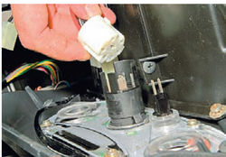 Колодка проводов переключателя режимов работы вентилятора Lada Kalina
