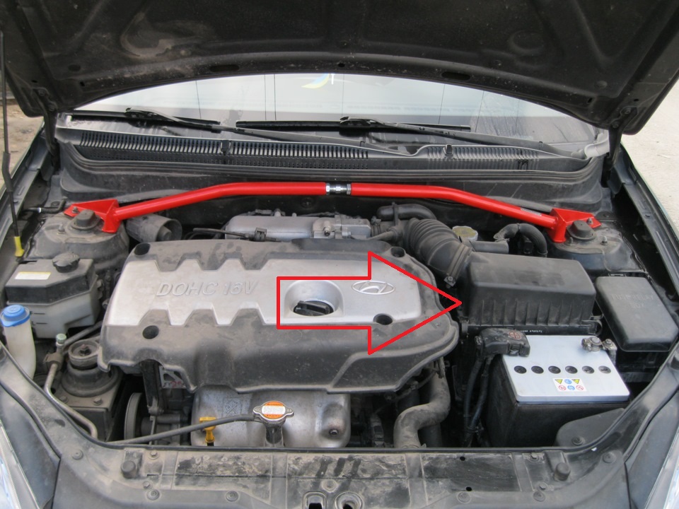 Расположение воздушного фильтра на автомобиле Hyundai Accent MC