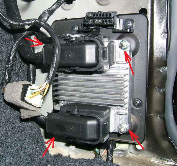 Снятие и установка электронного блока управления двигателем F16D3 или A15SMS Daewoo Nexia N150