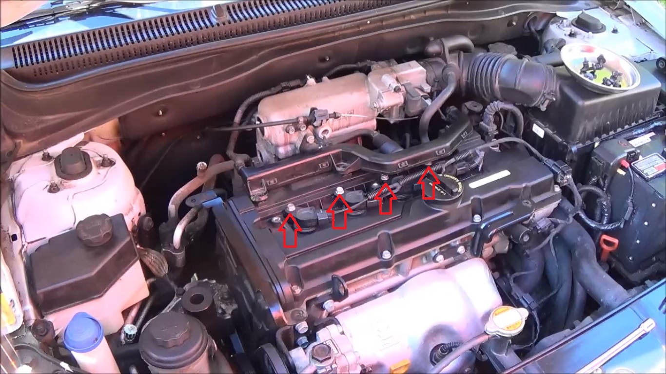 Расположение крепления катушек зажигания 1.6л двигателя на автомобиле Hyundai Accent MC
