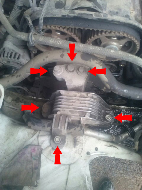Расположение крепления правой опоры двигателя на автомобиле Chevrolet Cruze J300 2008-2016