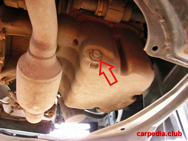Пробка сливного отверстия в поддоне масляного картера двигателя Toyota Yaris II