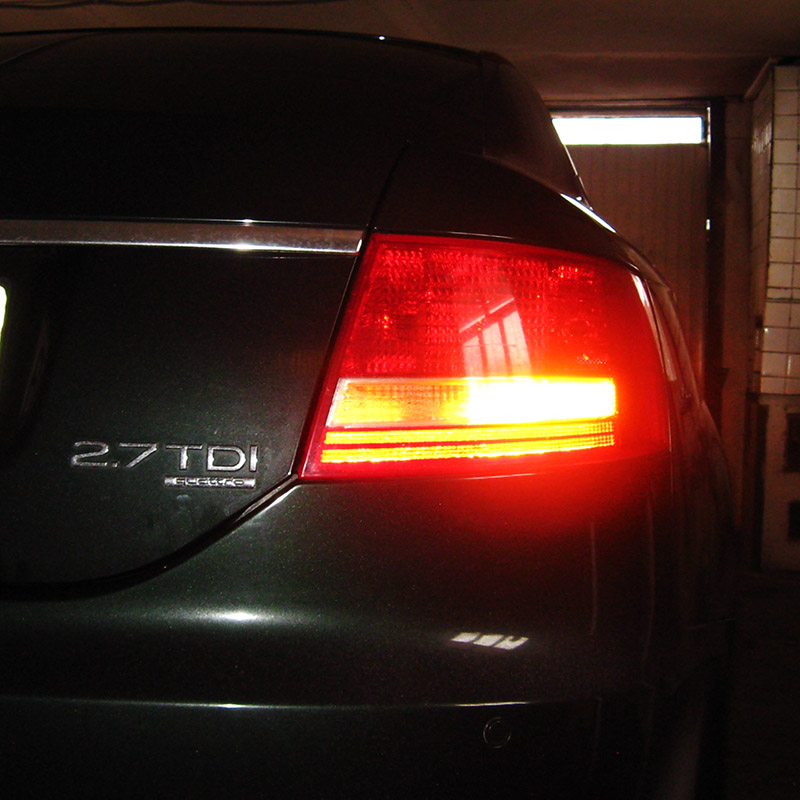 Задний указатель поворота на Audi A6 4F/C6 2004-2011