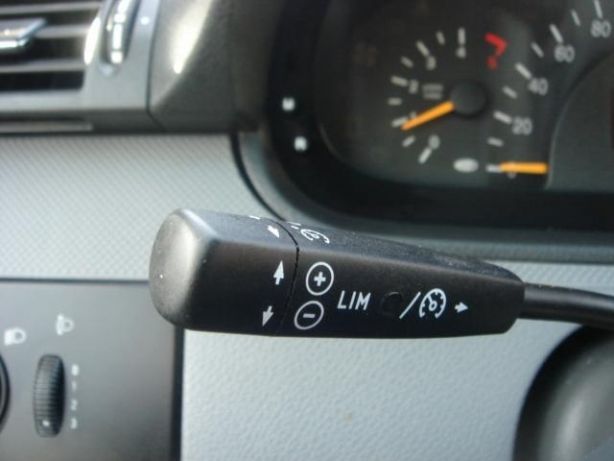 Рычаг круиз контроля на автомобиле Mercedes-Benz Vito W639