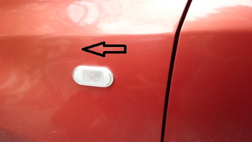 Замена лампочки бокового указателя поворота Nissan Note 2004 - 2012