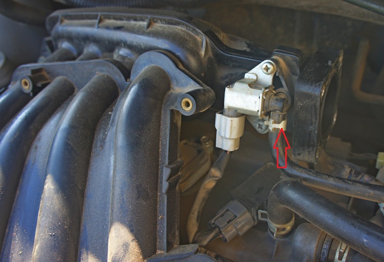 Снятие, проверка и установка клапана продувки адсорбера Nissan Note 2004 - 2012
