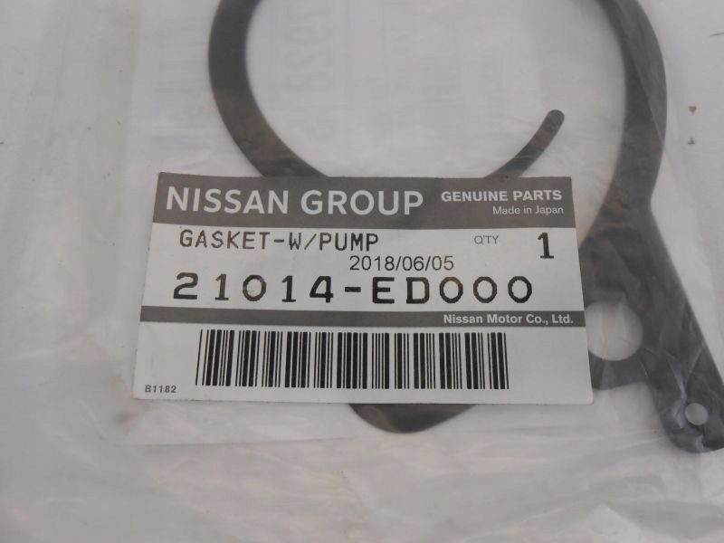 Замена водяного насоса Nissan Note 2004 - 2012