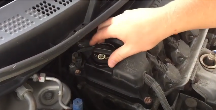 Как проверяют уровень масла в двигателе хонда цивик