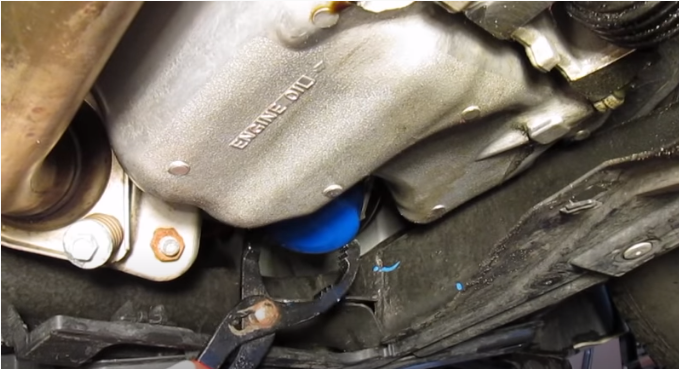 Замена моторного масла и фильтра в двигателе Honda Civic 2005 - 2011