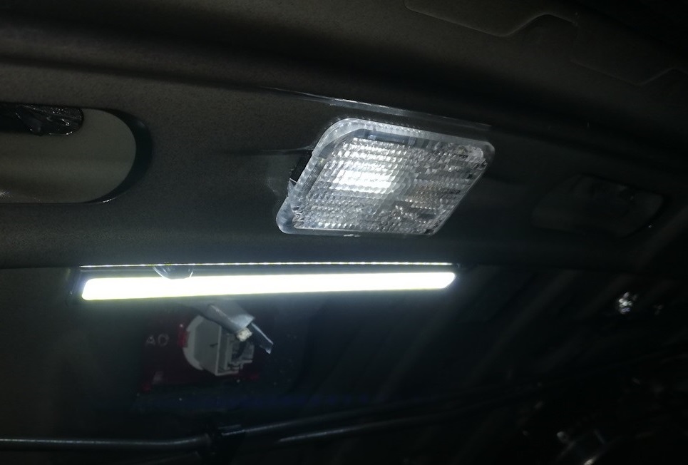 Замена лампочки освещения багажника Honda Civic 2005 - 2011