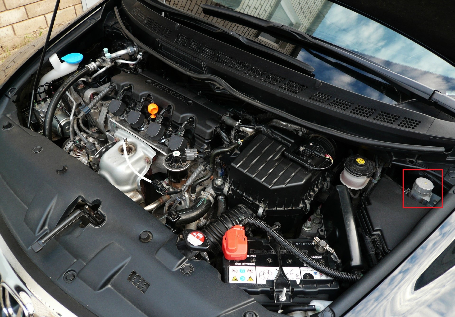 Замена бачка сцепления Honda Civic 2005 - 2011