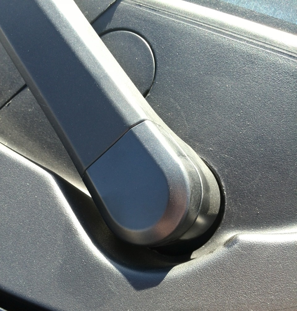 Снятие рычага стеклоочистителя ветрового окна Хонда Цивик 2005 - 2011