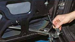 Извлечение механизма стеклоподъемника из задней двери Лада Гранта (ВАЗ 2190)