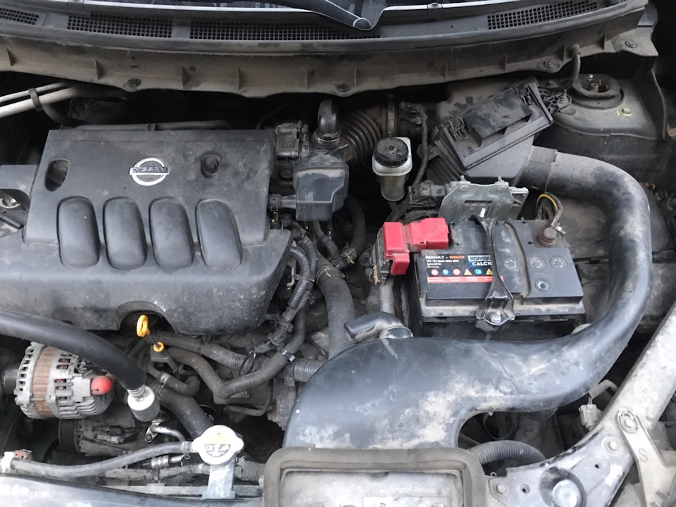 Removing the intake manifold Nissan X-Trail 2007 - 2014