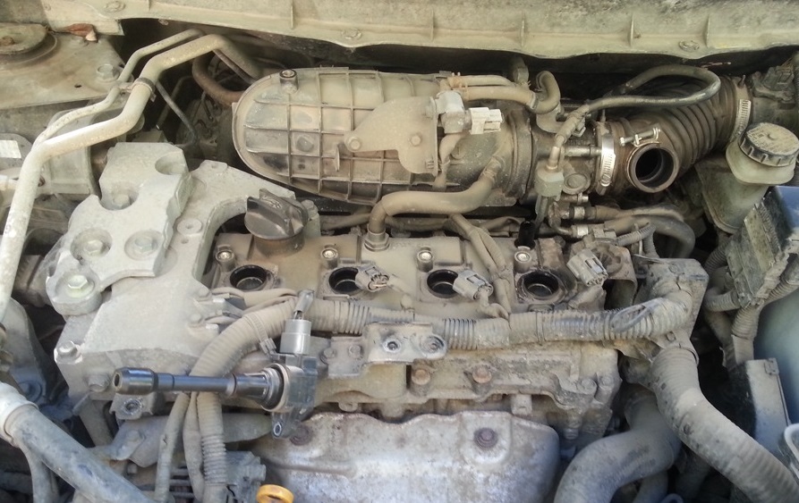 Replacing spark plugs Nissan X-Trail 2007 - 2014