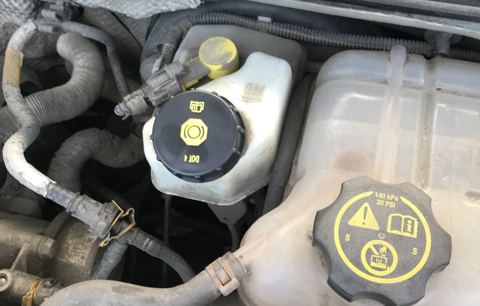 Удаление воздуха из гидравлической тормозной системы Opel Insignia