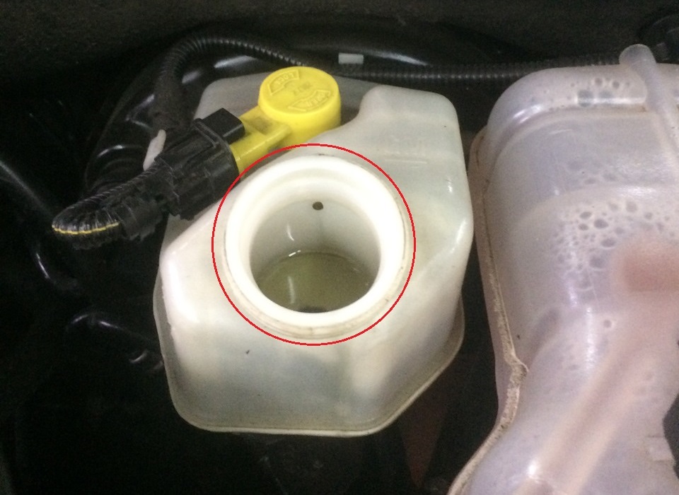 Удаление воздуха из гидравлической тормозной системы Opel Insignia