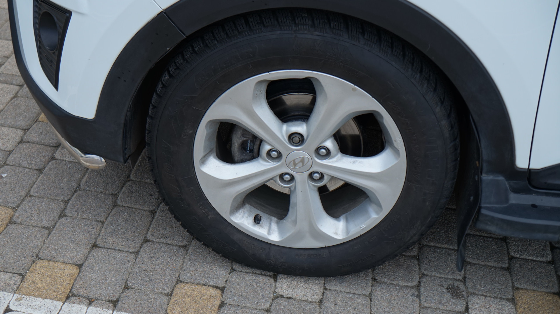 Проверка давления в шинах колес Hyundai Creta