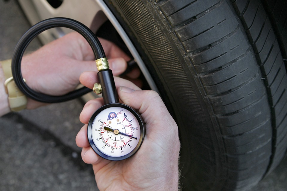 Проверка давления в шинах колес Hyundai Creta