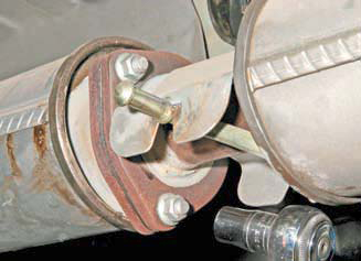 Демонтаж блока дополнительного глушителя и приемной трубы Volkswagen Polo