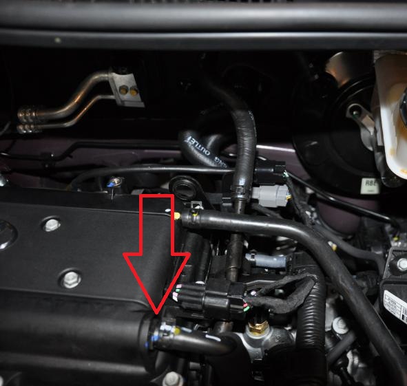 Место установки клапана системы вентиляции на автомобиле Hyundai Solaris