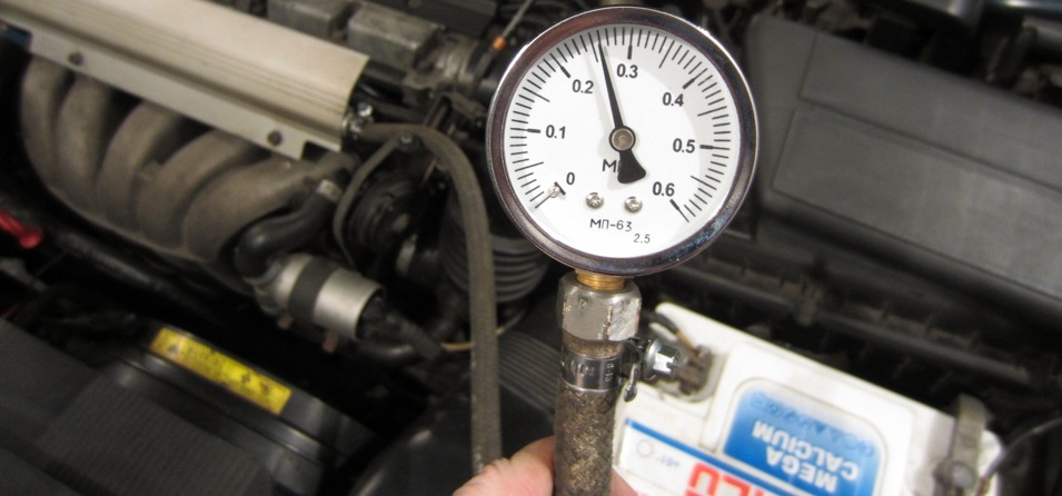 Проверки давления в топливной рампе на автомобиле Hyundai Solaris