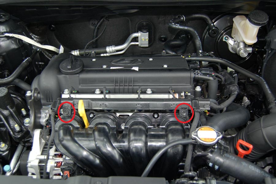 Болты крепления  кожуха жгута проводов форсунок на автомобиле Hyundai Solaris