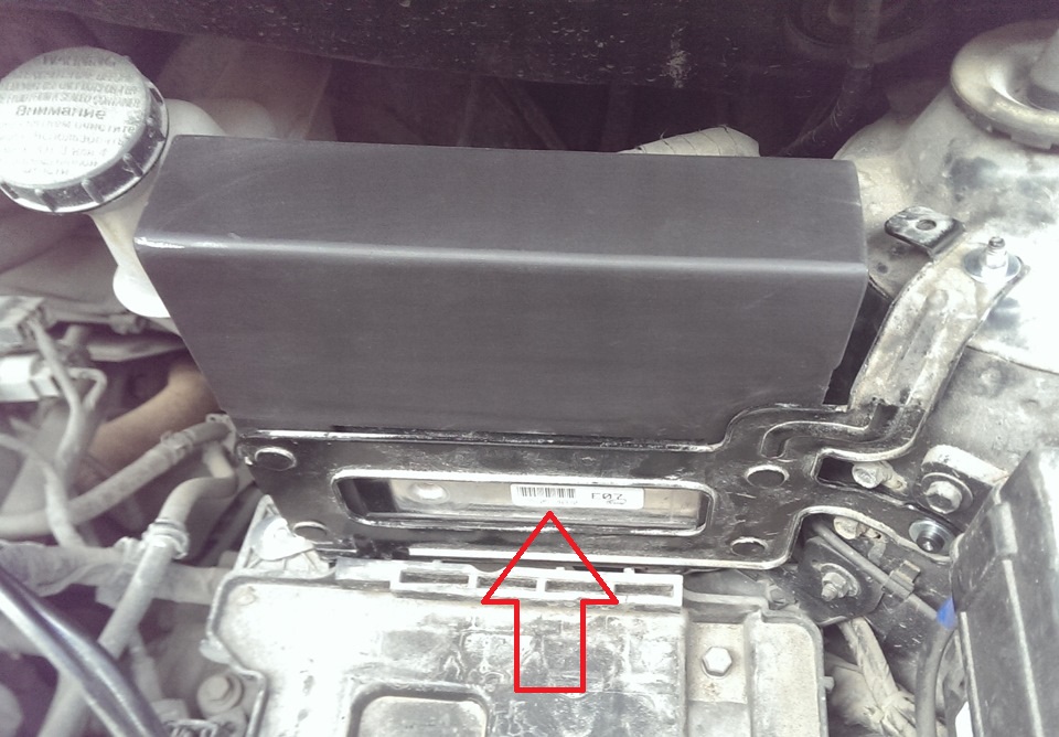 Расположение электронного блока управления двигателя на автомобиле Hyundai Solaris
