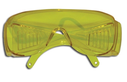 Защитные очки для работ связанных с разгерметизацией системы кондиционирования на автомобиле Hyundai Solaris