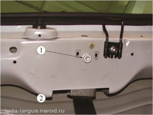 Крепление инерционной катушки заднего ремня безопасности среднего Lada Largus
