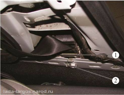 Крепление инерционной катушки переднего ремня безопасности Lada Largus
