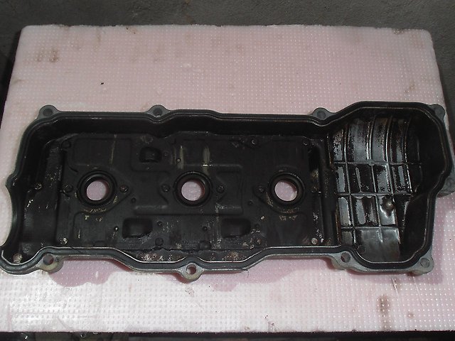 Крышка головки блока цилиндров двигателя 1MZ-FE Toyota Camry 