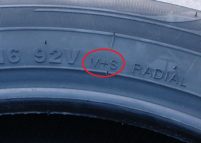 Маркировка зимних шин M+S (грязь и снег) на автомобиле Hyundai Solaris
