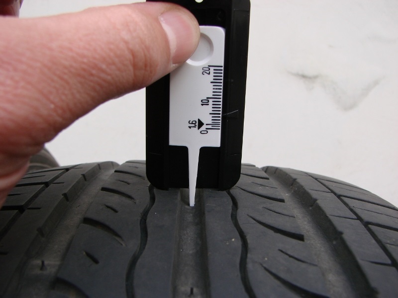 Проверить глубину протектора колеса на автомобиле Hyundai Solaris
