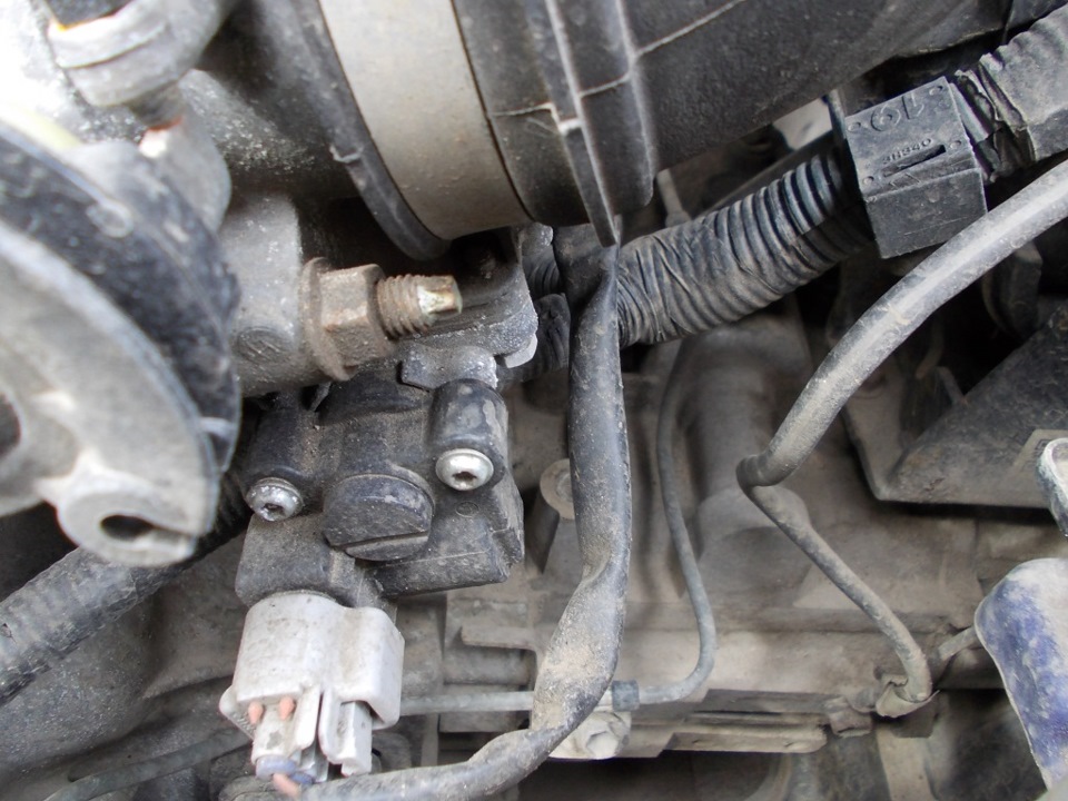 Разъем клапана системы управления частотой вращения холостого хода Toyota Camry 