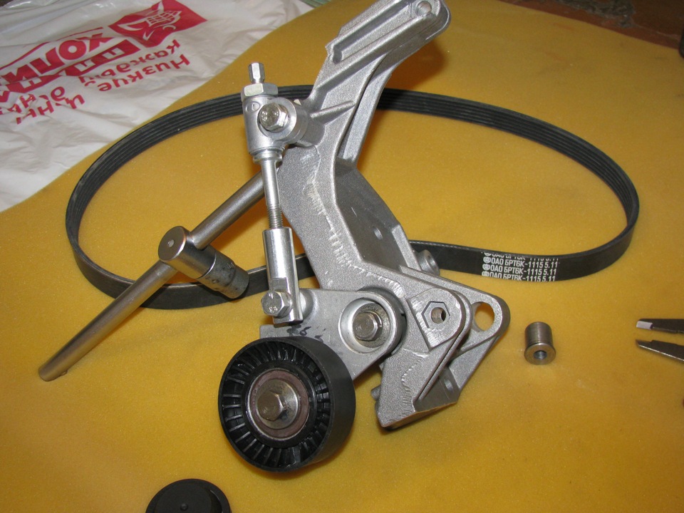Assembled alternator bracket with tensioner for Lada Grant (VAZ 2190)