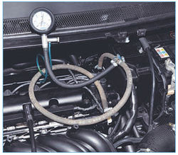 Проверка давления топлива в автомобиле Ford Focus 2