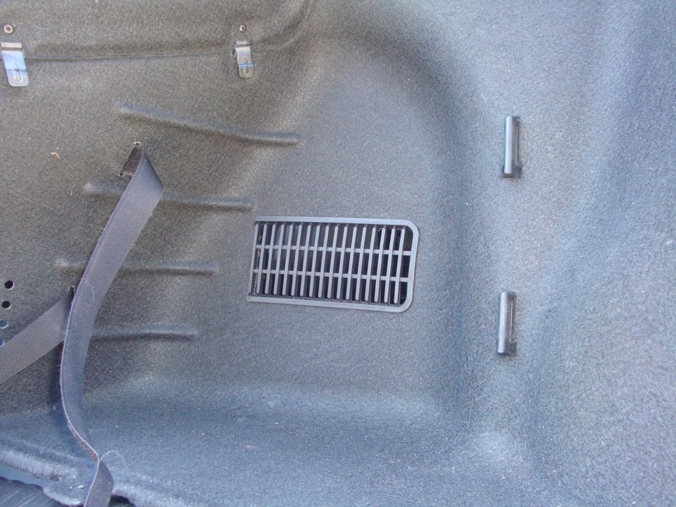 Установить дополнительную вентиляцию багажника на автомобиле Hyundai Solaris 2010-2016